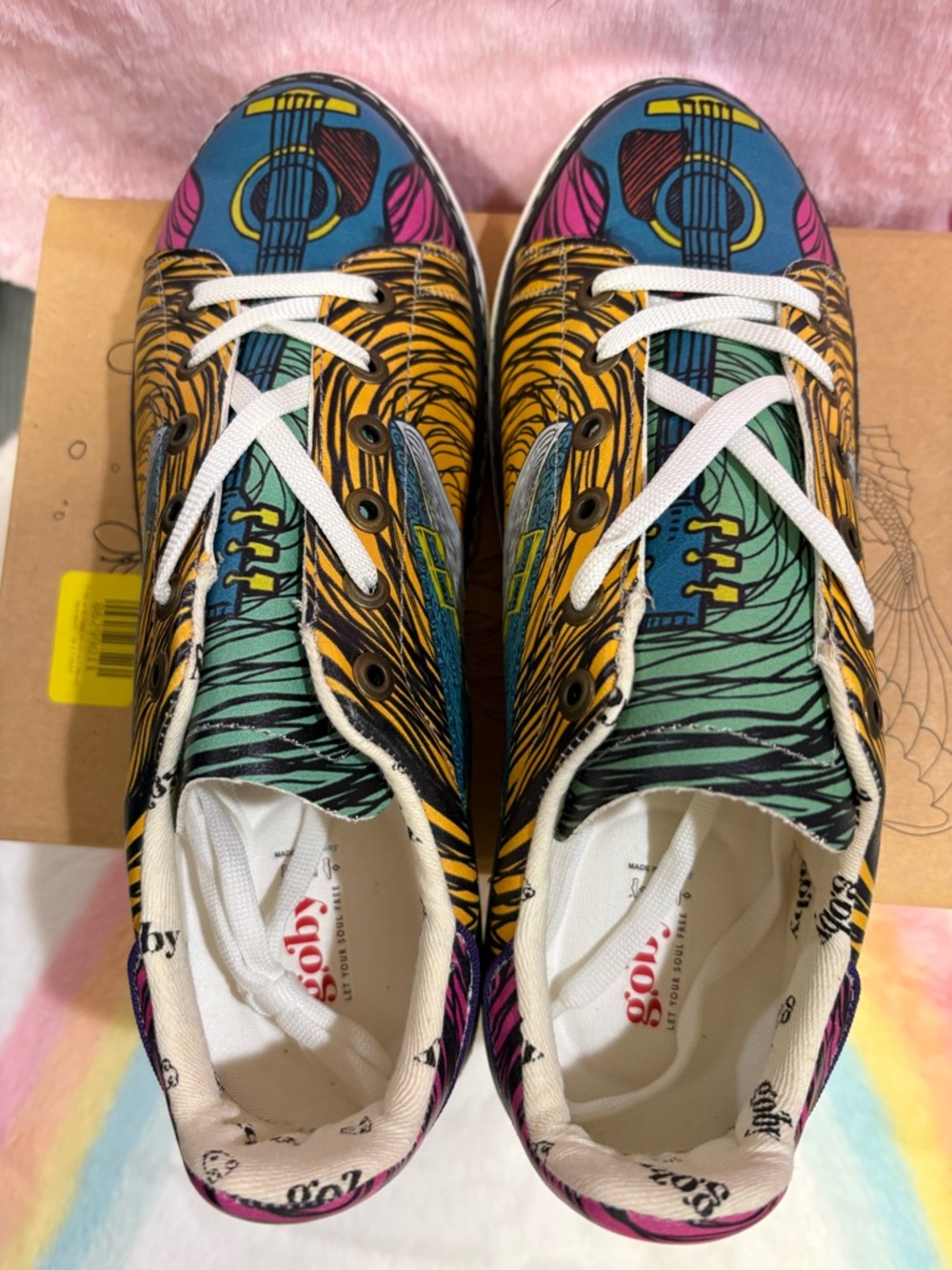 NWB Goby Colorful Musical Graphic Low-Top Sneakers Size 9.5 or 40 - Picture 5 of 6